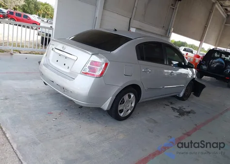 2010 Nissan Sentra 2.0S z USA, uszkodzony, nr VIN 3N1AB6AP8AL717590